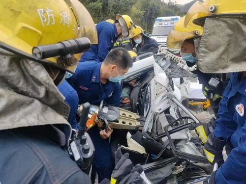 觸目驚心 嚴重變形 護欄貫穿,東莞司機們可要注意了
