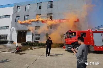 119消防日丨中央電視臺直播孝感支隊開展勞動密集型企業(yè)疏散逃生演練